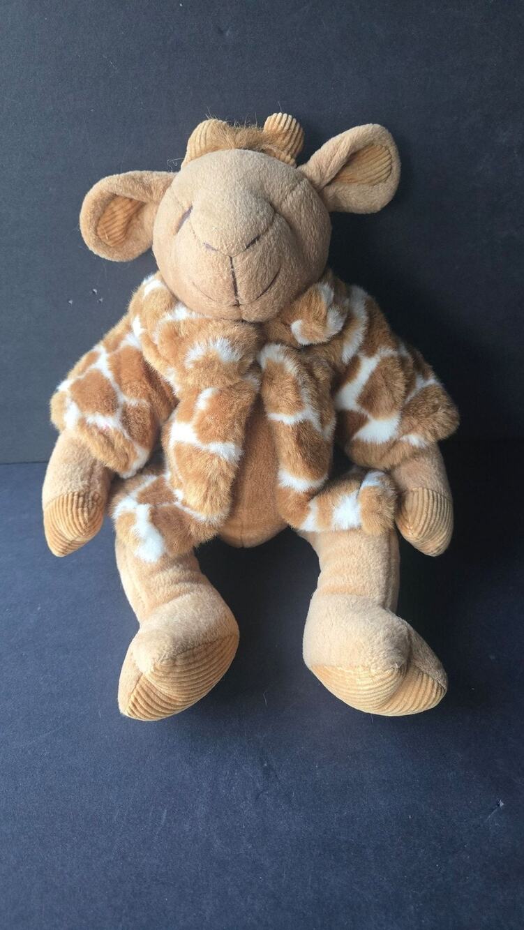 Vintage Russ Berrie Brown Giraffe Plush Stuffed Animal Toy Gisella Cute